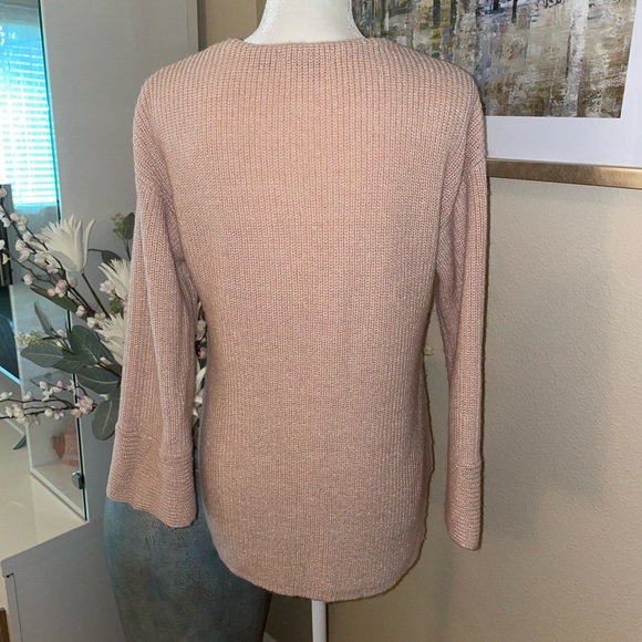 Calvin Klein pink sweater - Picture 3 of 9